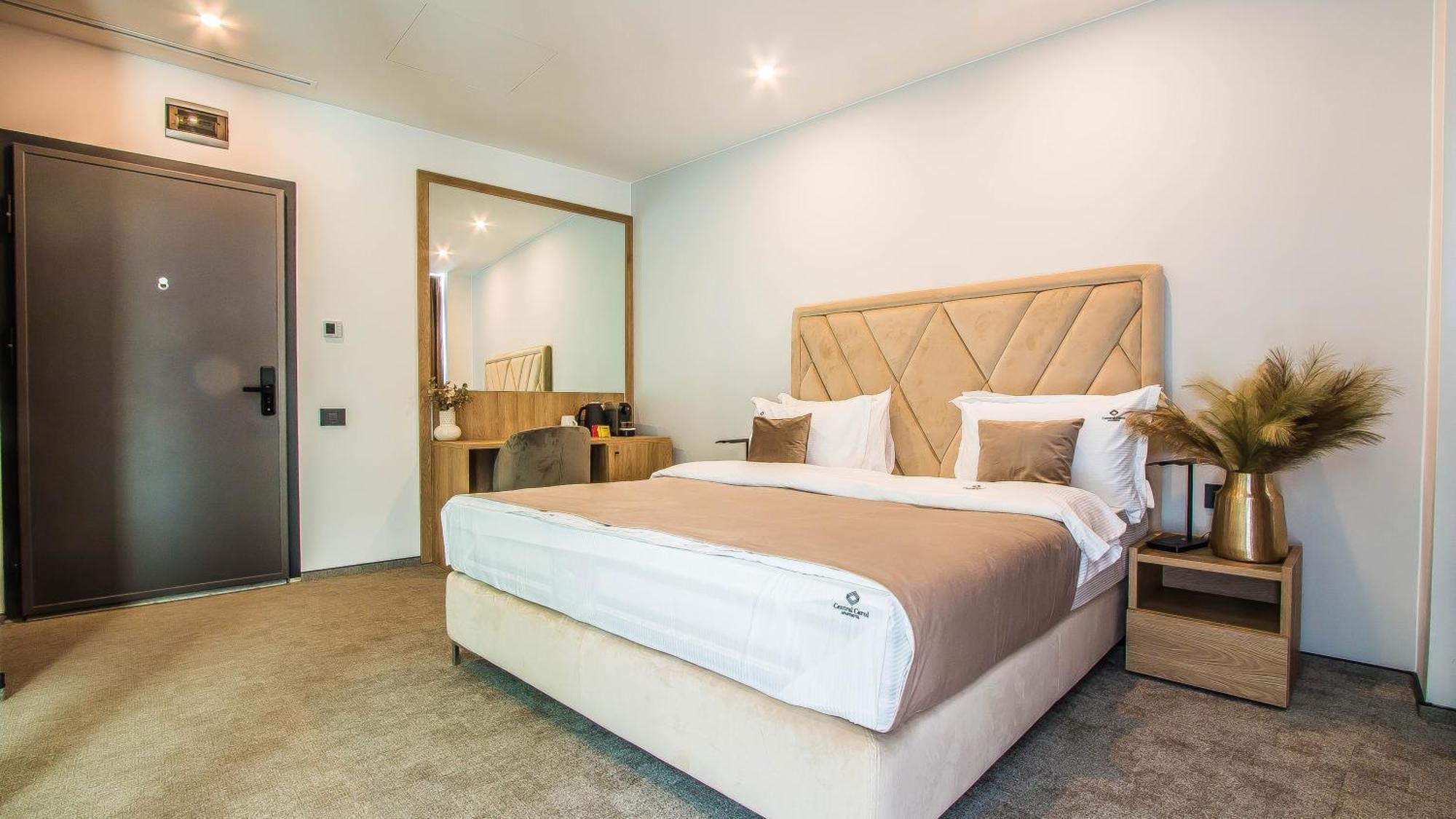 Central Apart Hotel Bukares Bagian luar foto